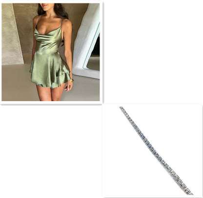 Robe Courte Élégante Femme – Satin, Dos Nu, Bretelles Fines et Lacée